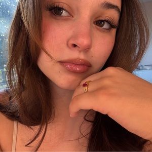 Meet your Posher, Bailey